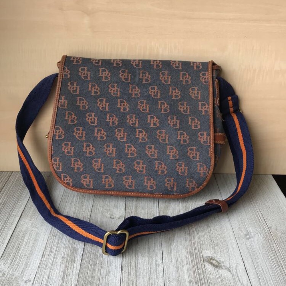 Dooney and Bourke, INC. crossbody
